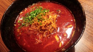 池袋西口灼熱地頭鶏ラーメン