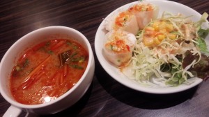 生春巻きとトムヤムクン